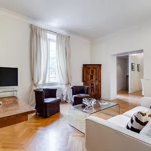 Pantheon Exclusive House Apartamento
